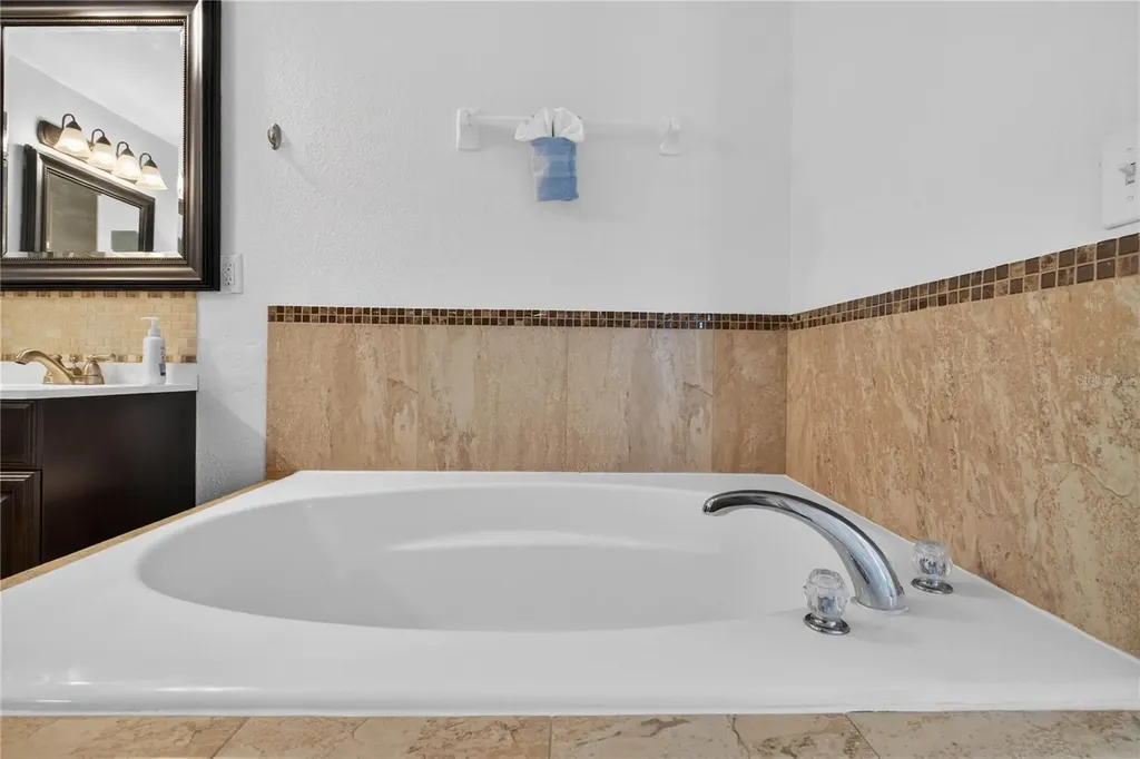402 Delancey Drive Davenport FL 33837
