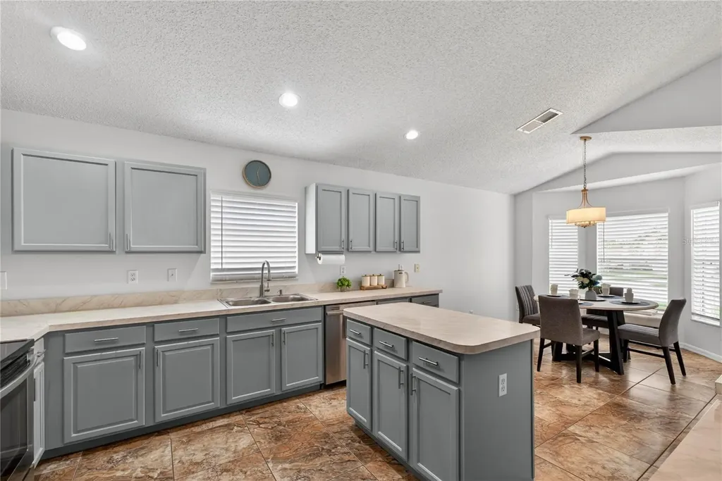 402 Delancey Drive Davenport FL 33837