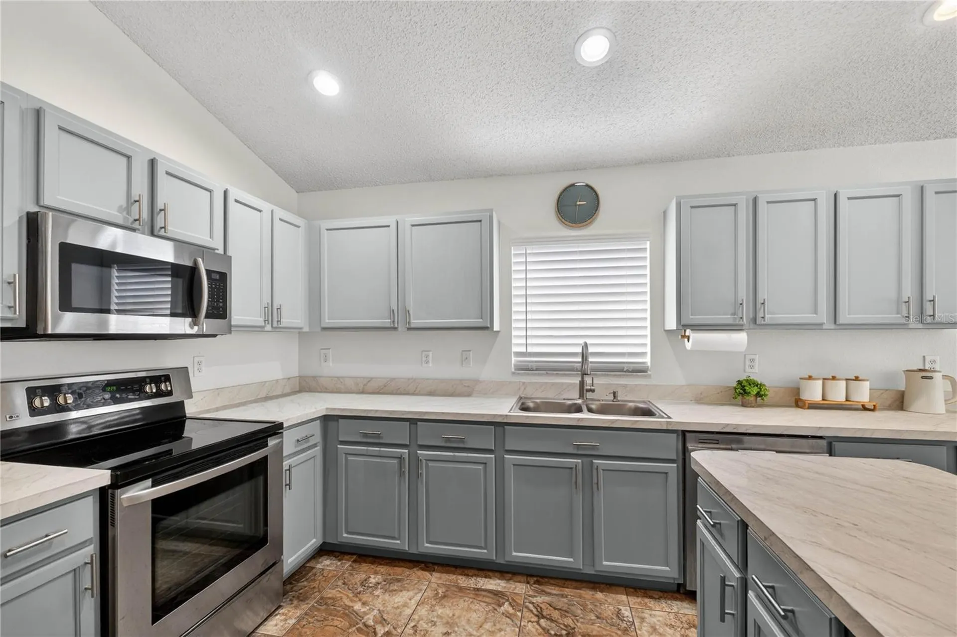 402 Delancey Drive Davenport FL 33837