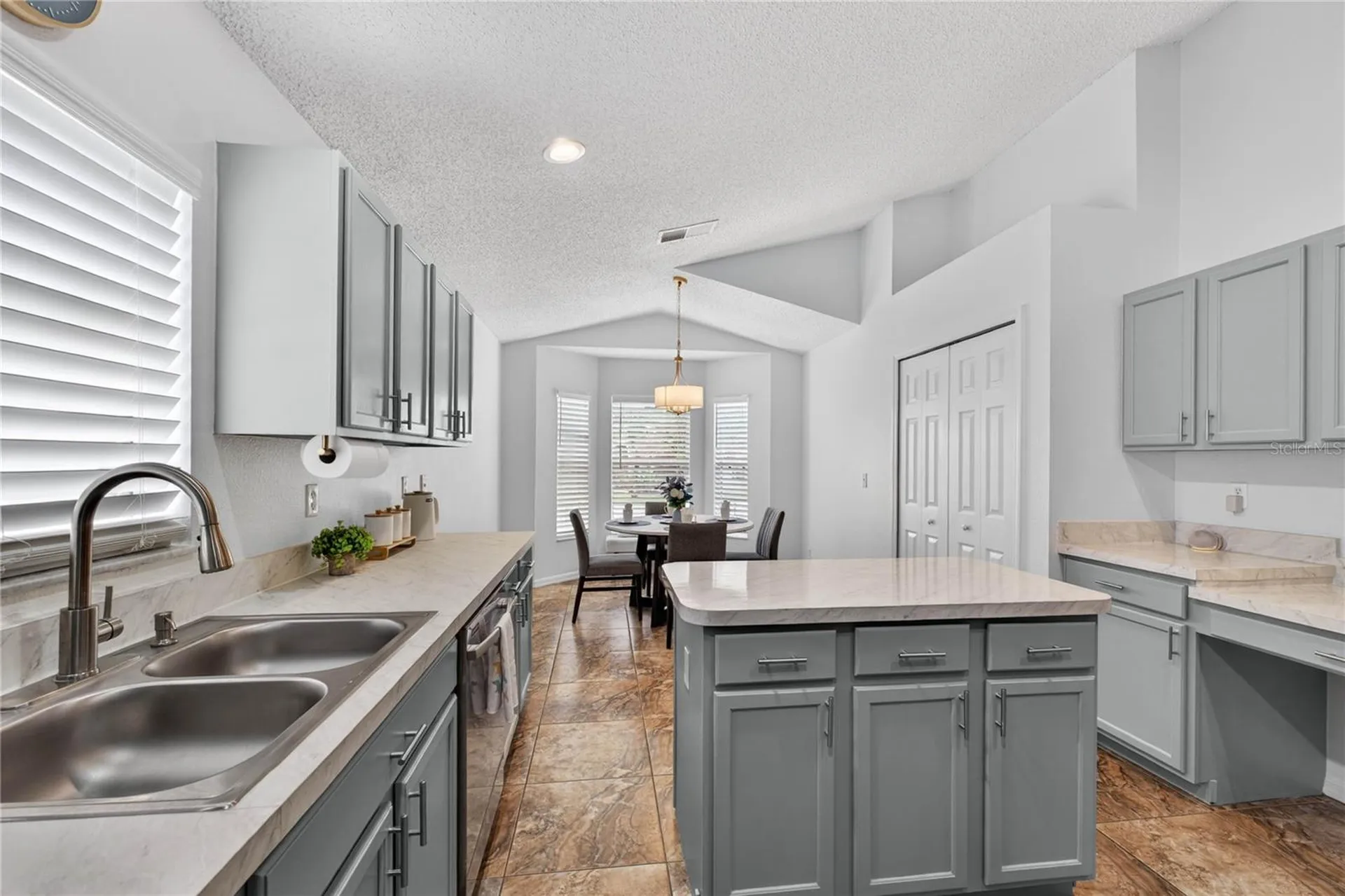 402 Delancey Drive Davenport FL 33837