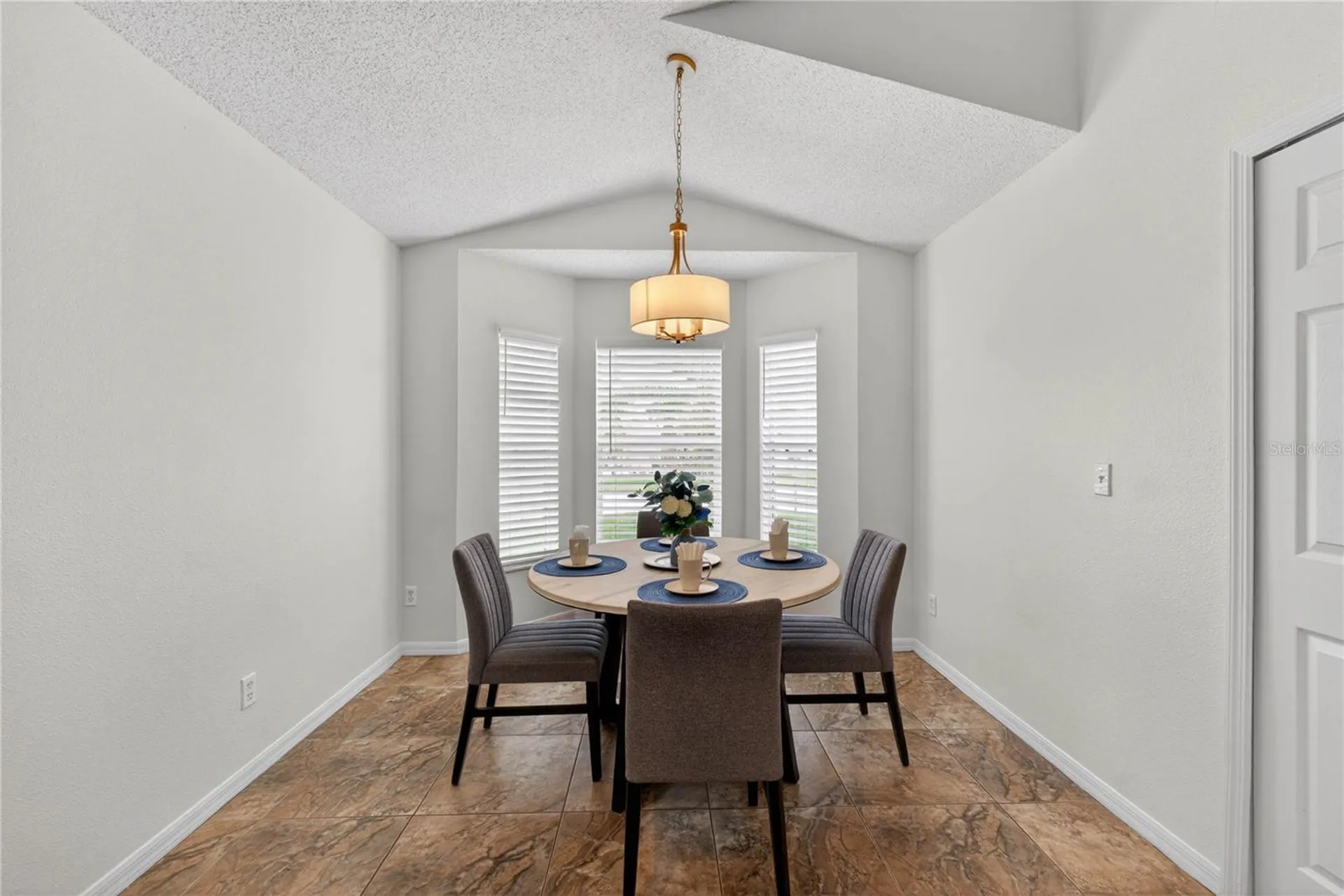 402 Delancey Drive Davenport FL 33837
