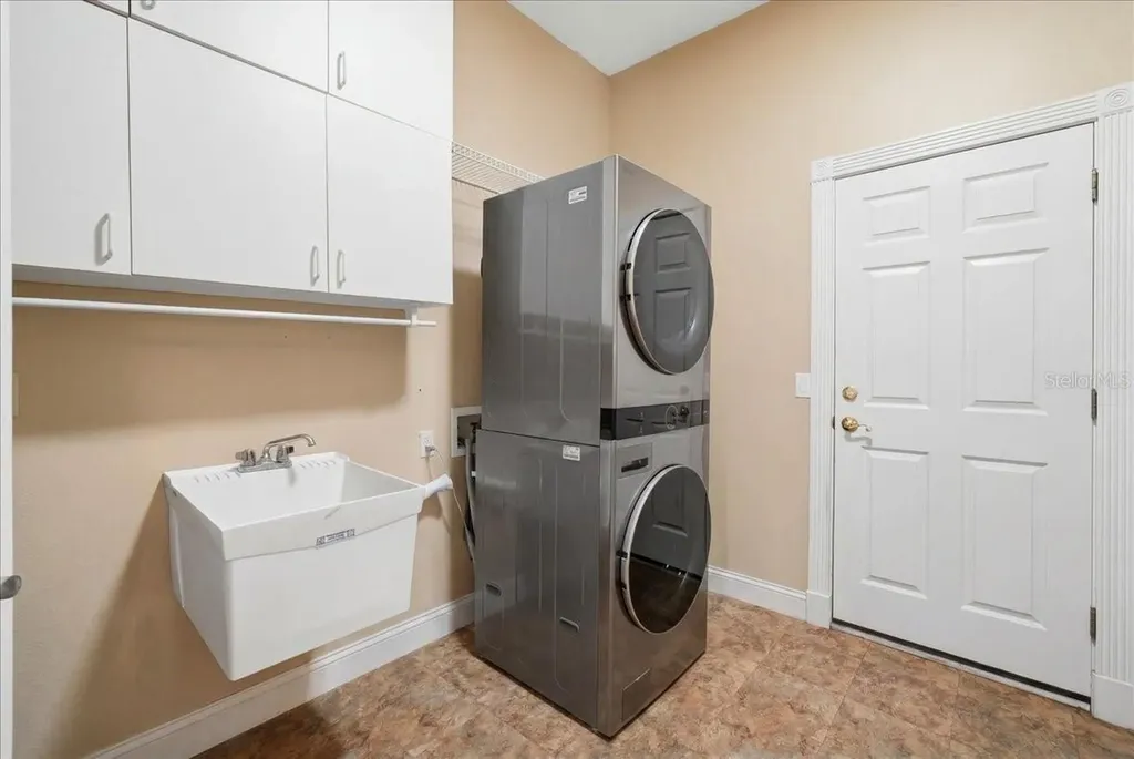 448 Lake Harris Drive Lakeland FL 33813