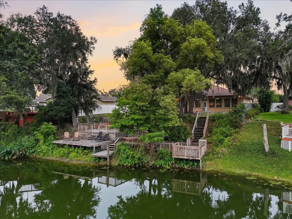 448 Lake Harris Drive Lakeland FL 33813