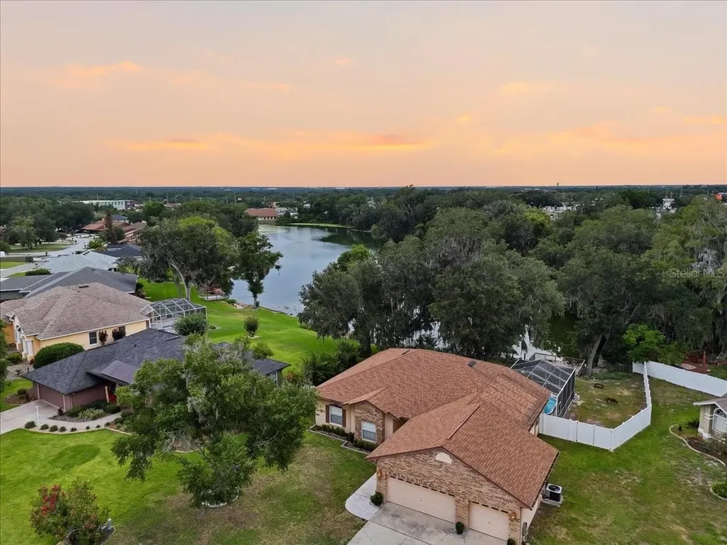 448 Lake Harris Drive Lakeland FL 33813