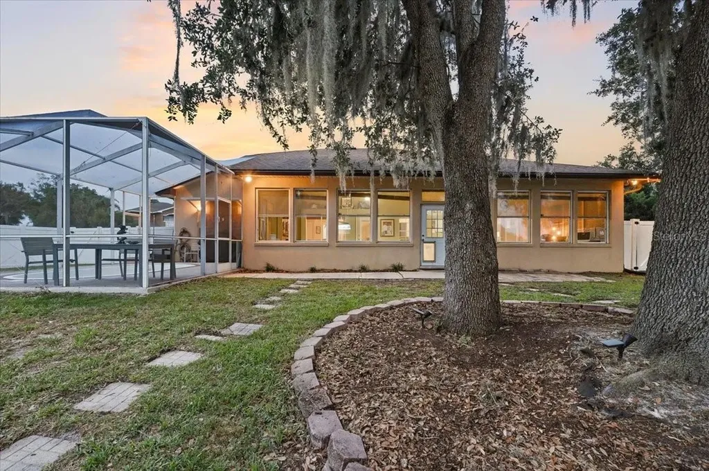448 Lake Harris Drive Lakeland FL 33813