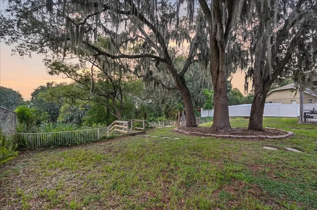 448 Lake Harris Drive Lakeland FL 33813
