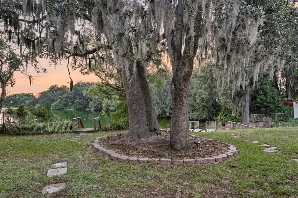 448 Lake Harris Drive Lakeland FL 33813