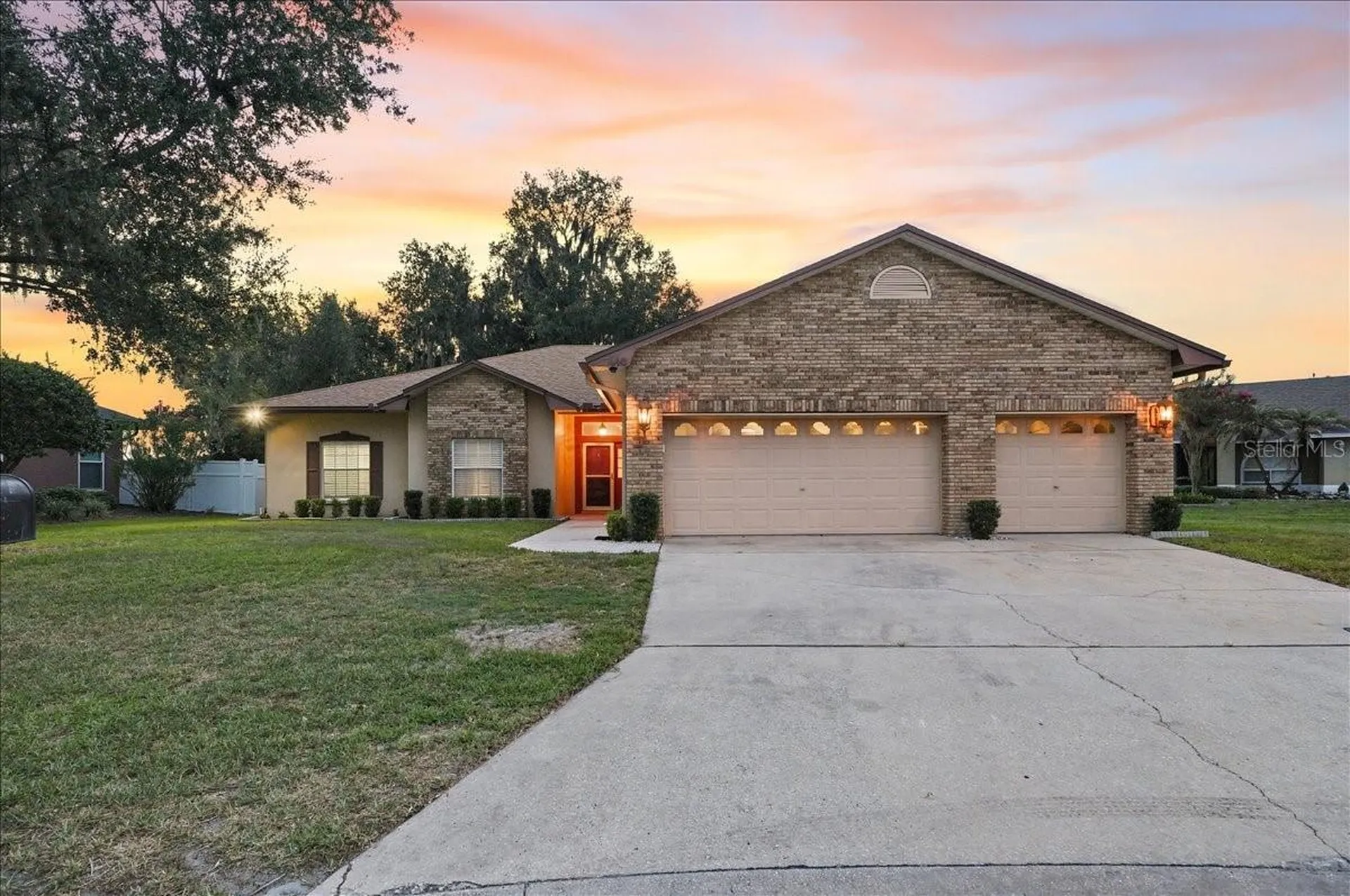 448 Lake Harris Drive Lakeland FL 33813