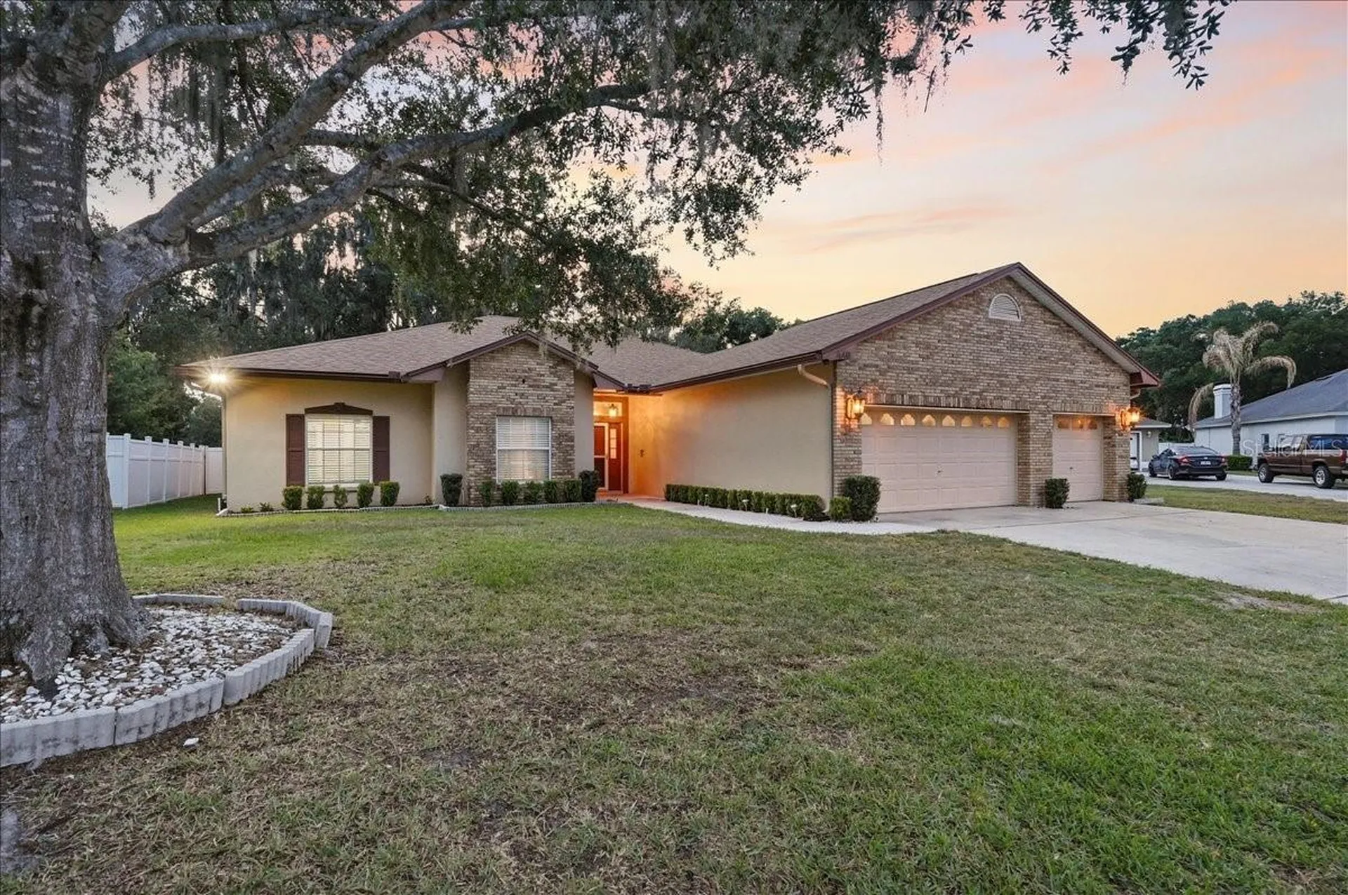 448 Lake Harris Drive Lakeland FL 33813