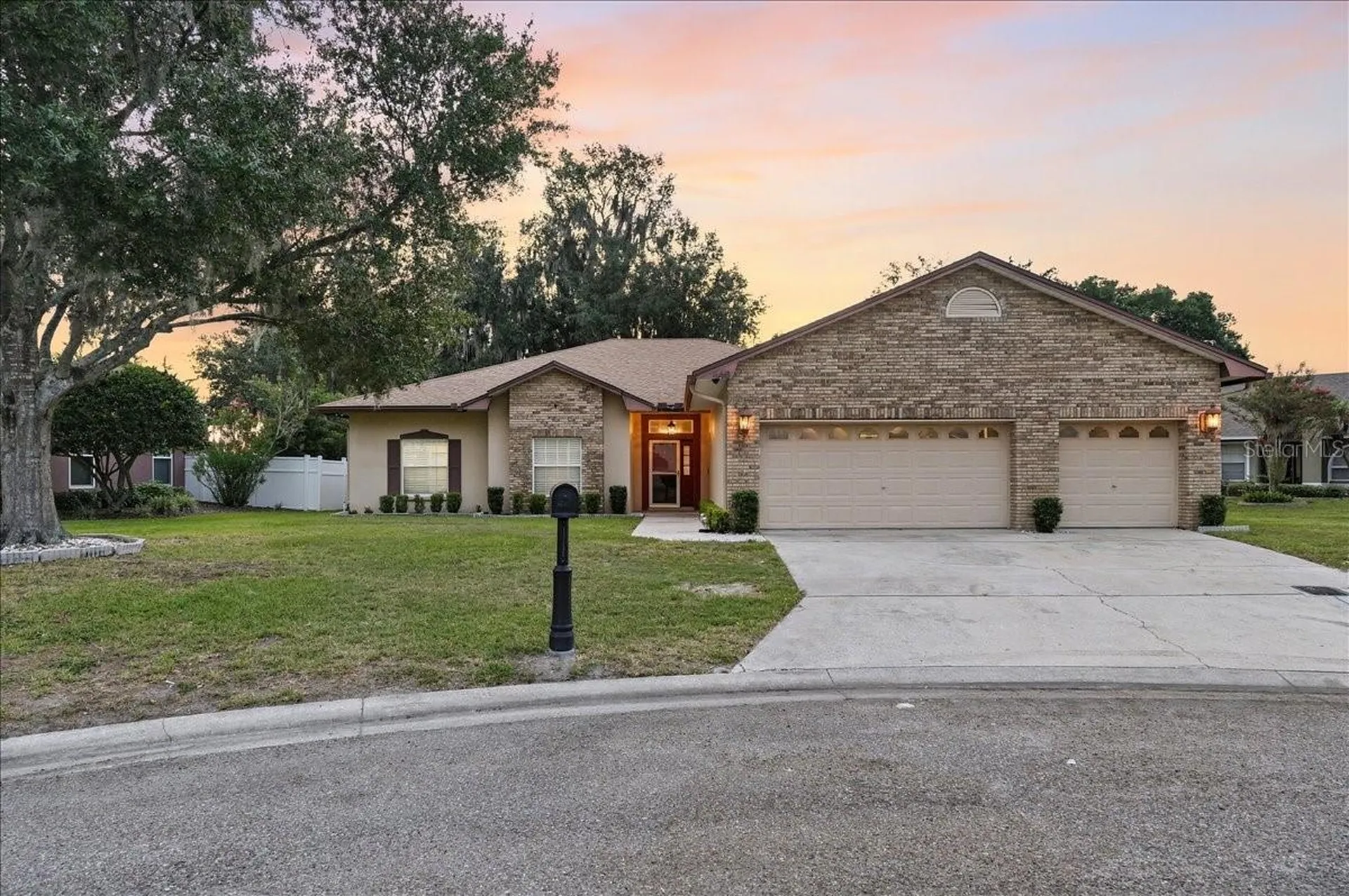448 Lake Harris Drive Lakeland FL 33813