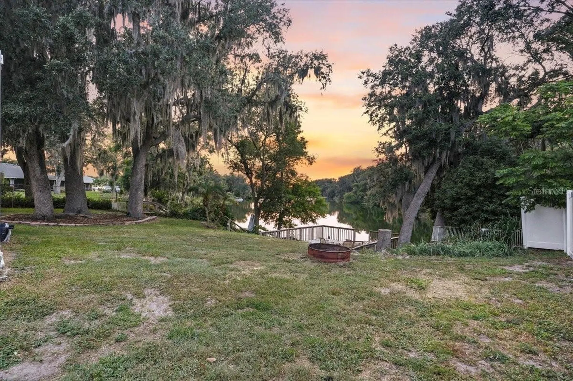 448 Lake Harris Drive Lakeland FL 33813