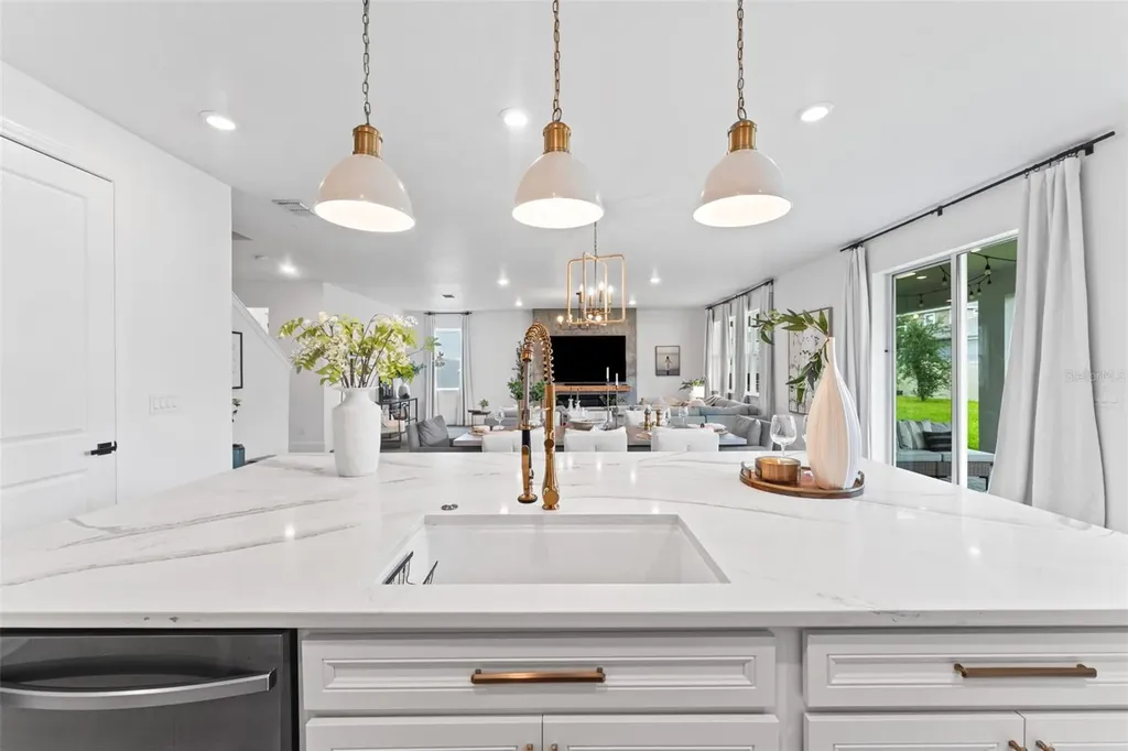 2640 Hilltop Loop Apopka FL 32712