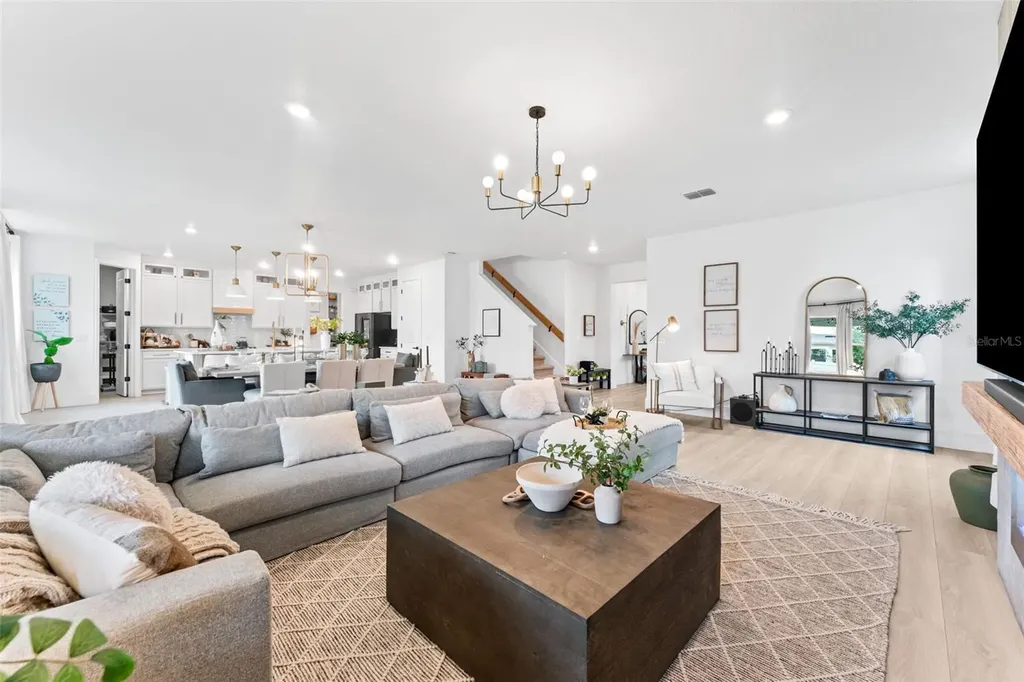 2640 Hilltop Loop Apopka FL 32712