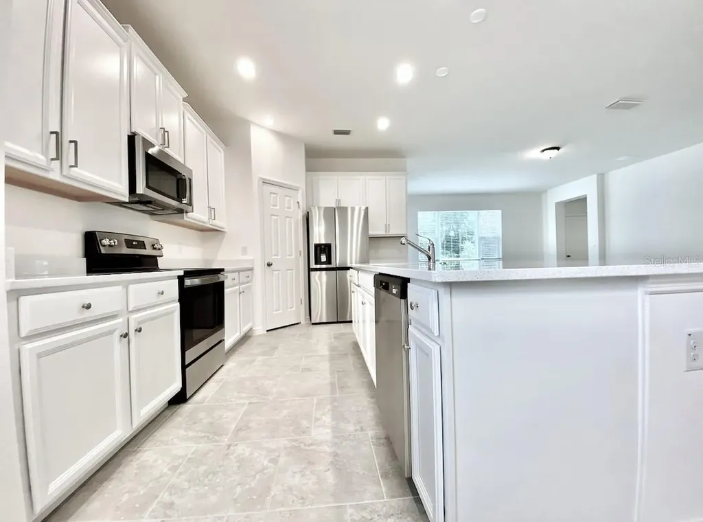 924 Avenal Lane Davenport FL 33837
