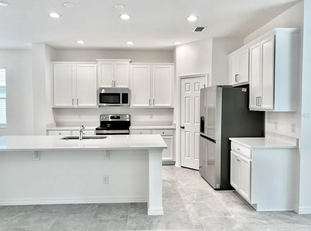 924 Avenal Lane Davenport FL 33837