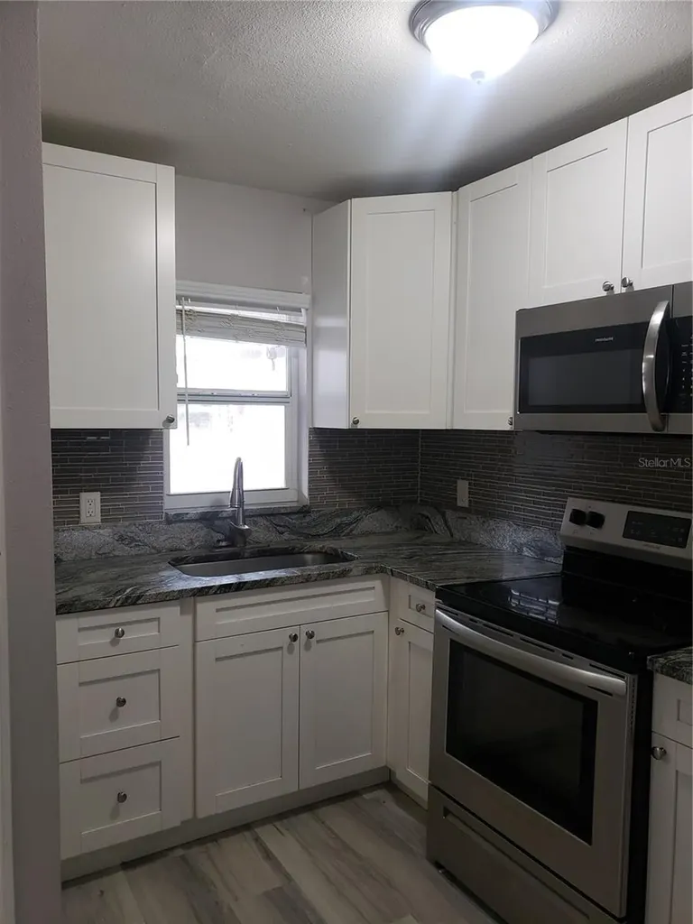 107 W Clay Avenue Brandon FL 33510