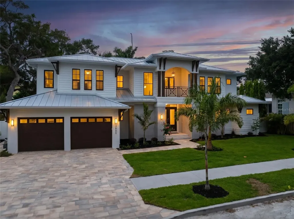 3800 Flores Avenue Sarasota FL 34239