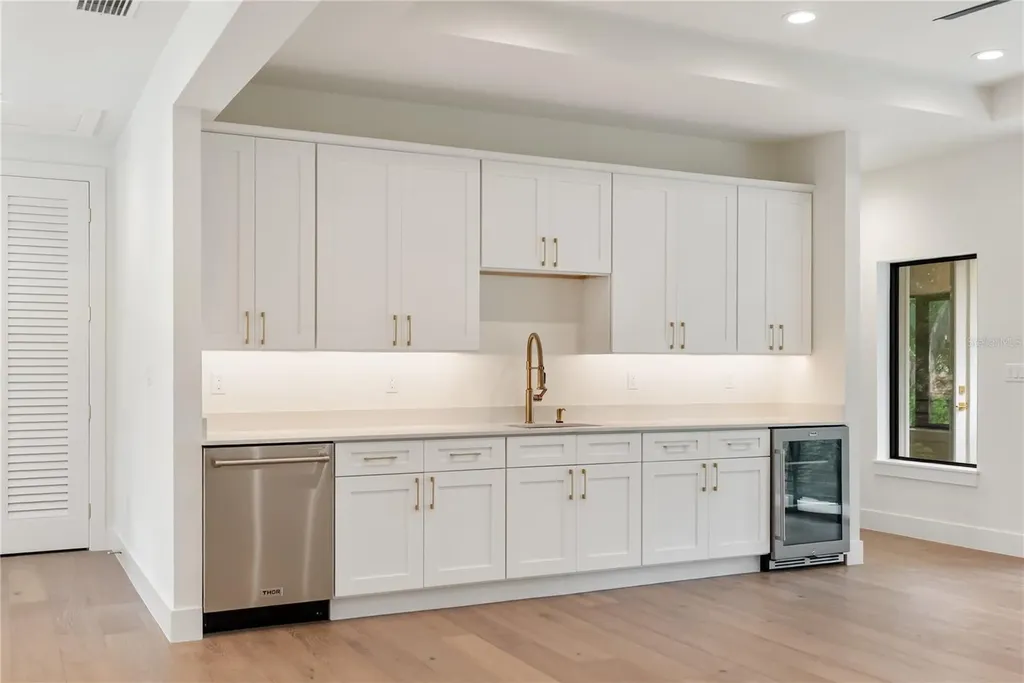 3800 Flores Avenue Sarasota FL 34239