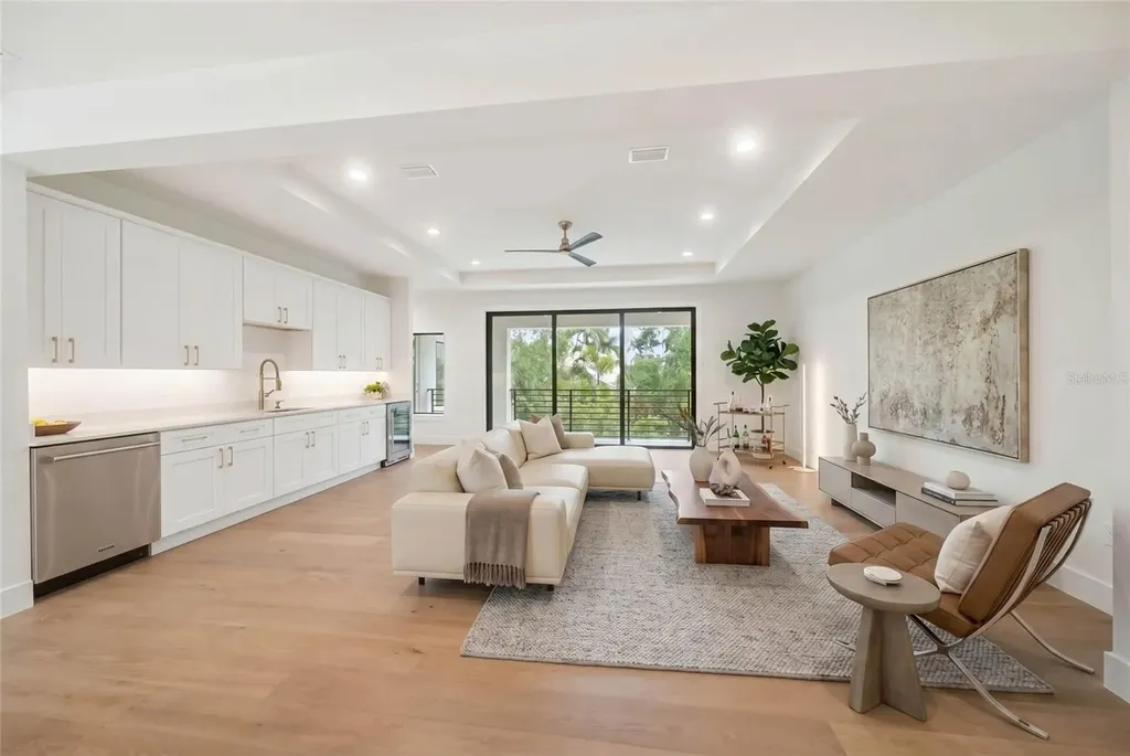 3800 Flores Avenue Sarasota FL 34239