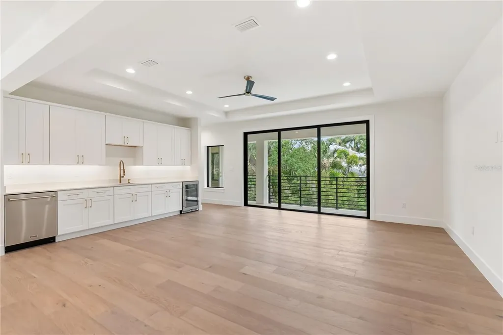 3800 Flores Avenue Sarasota FL 34239