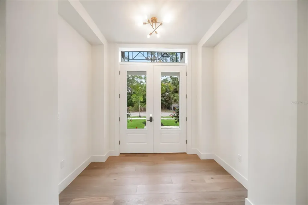 3800 Flores Avenue Sarasota FL 34239