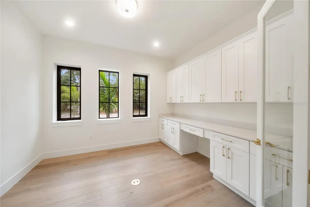 3800 Flores Avenue Sarasota FL 34239