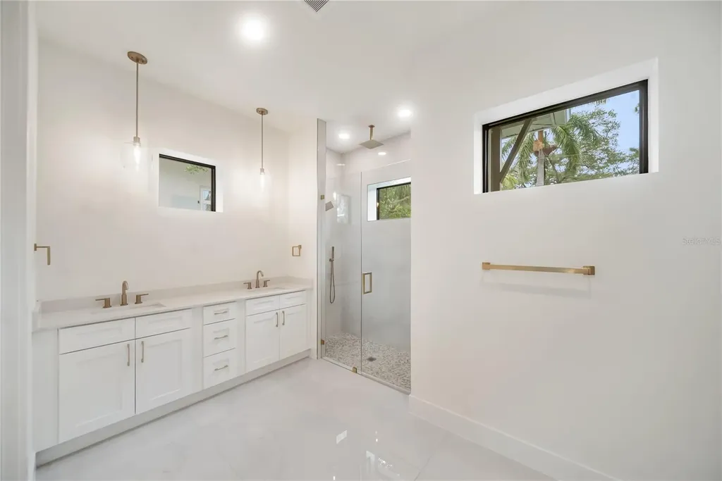 3800 Flores Avenue Sarasota FL 34239