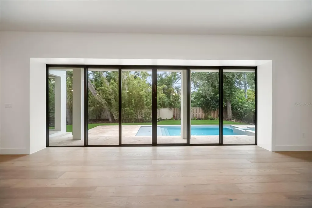 3800 Flores Avenue Sarasota FL 34239
