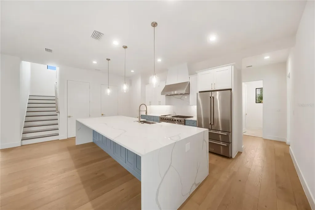 3800 Flores Avenue Sarasota FL 34239