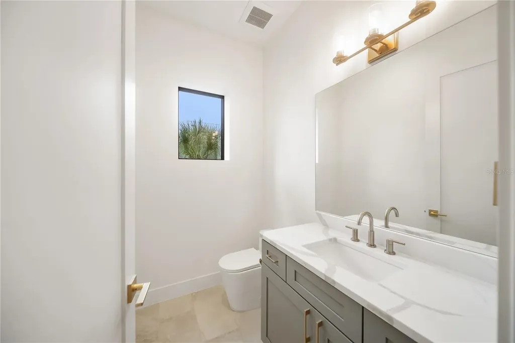 3800 Flores Avenue Sarasota FL 34239