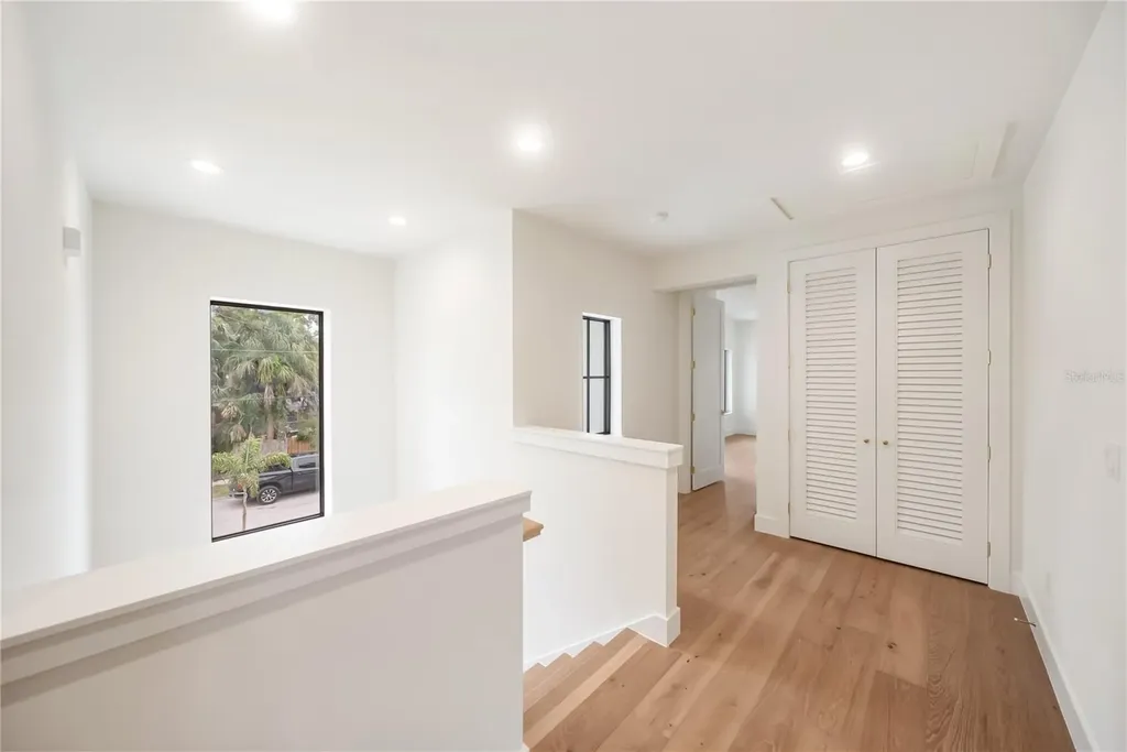 3800 Flores Avenue Sarasota FL 34239