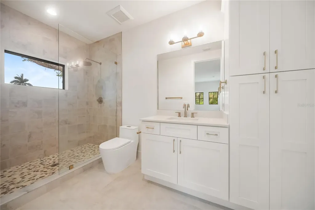 3800 Flores Avenue Sarasota FL 34239