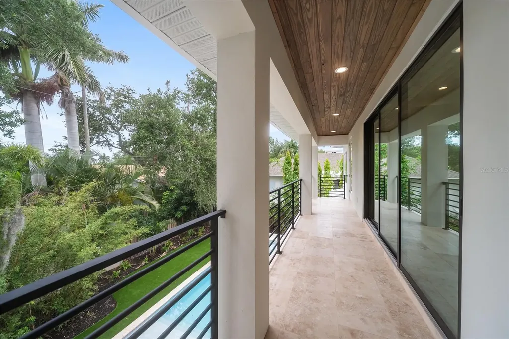 3800 Flores Avenue Sarasota FL 34239