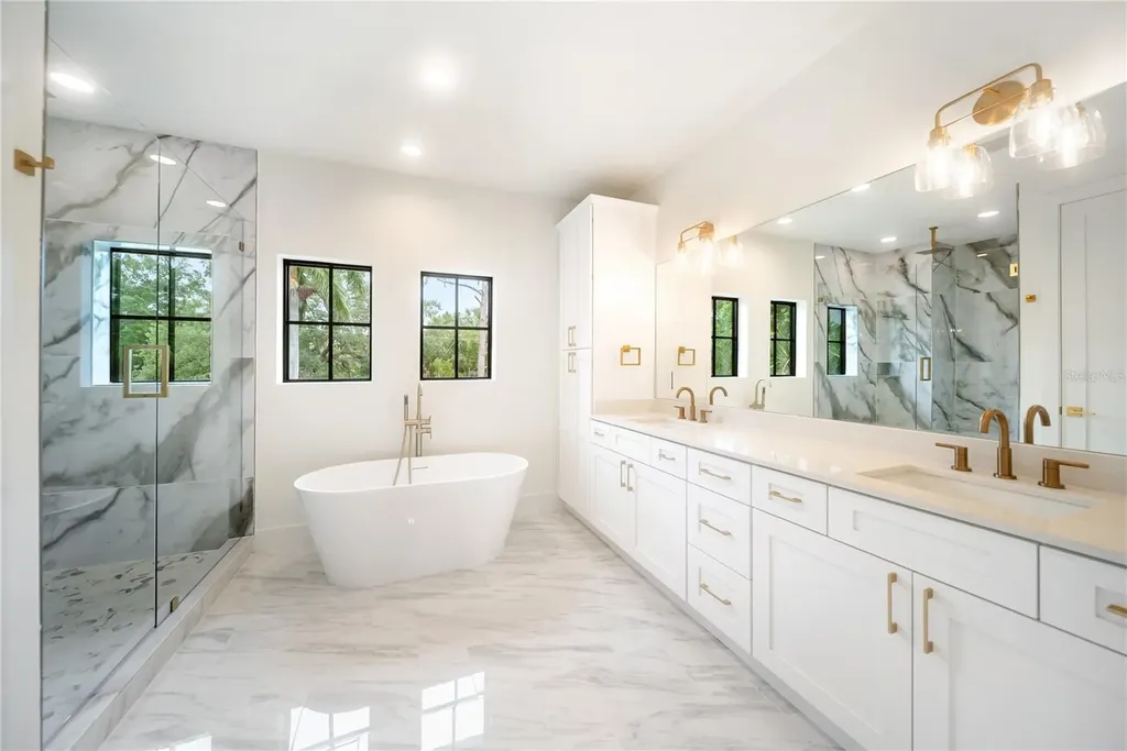 3800 Flores Avenue Sarasota FL 34239