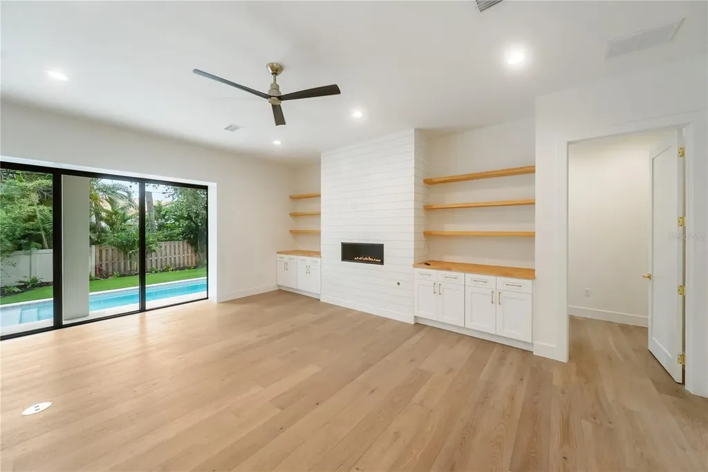 3800 Flores Avenue Sarasota FL 34239