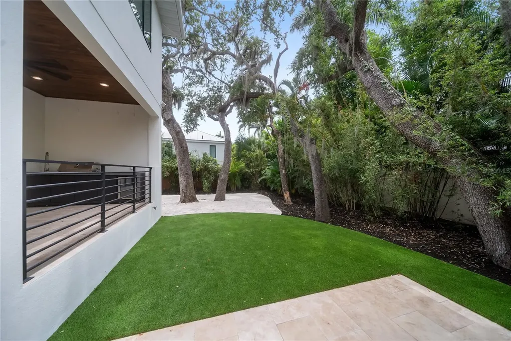 3800 Flores Avenue Sarasota FL 34239