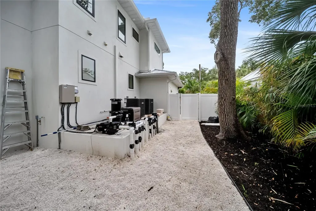 3800 Flores Avenue Sarasota FL 34239