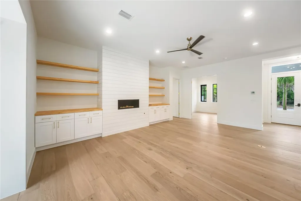 3800 Flores Avenue Sarasota FL 34239