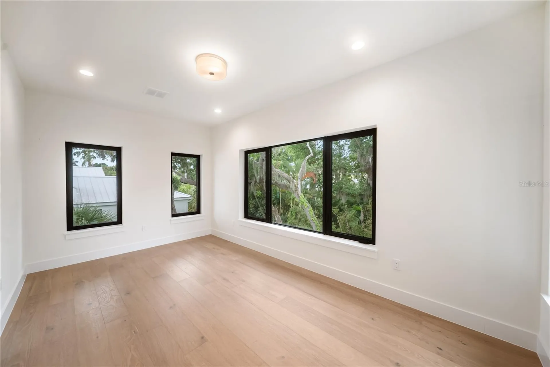 3800 Flores Avenue Sarasota FL 34239