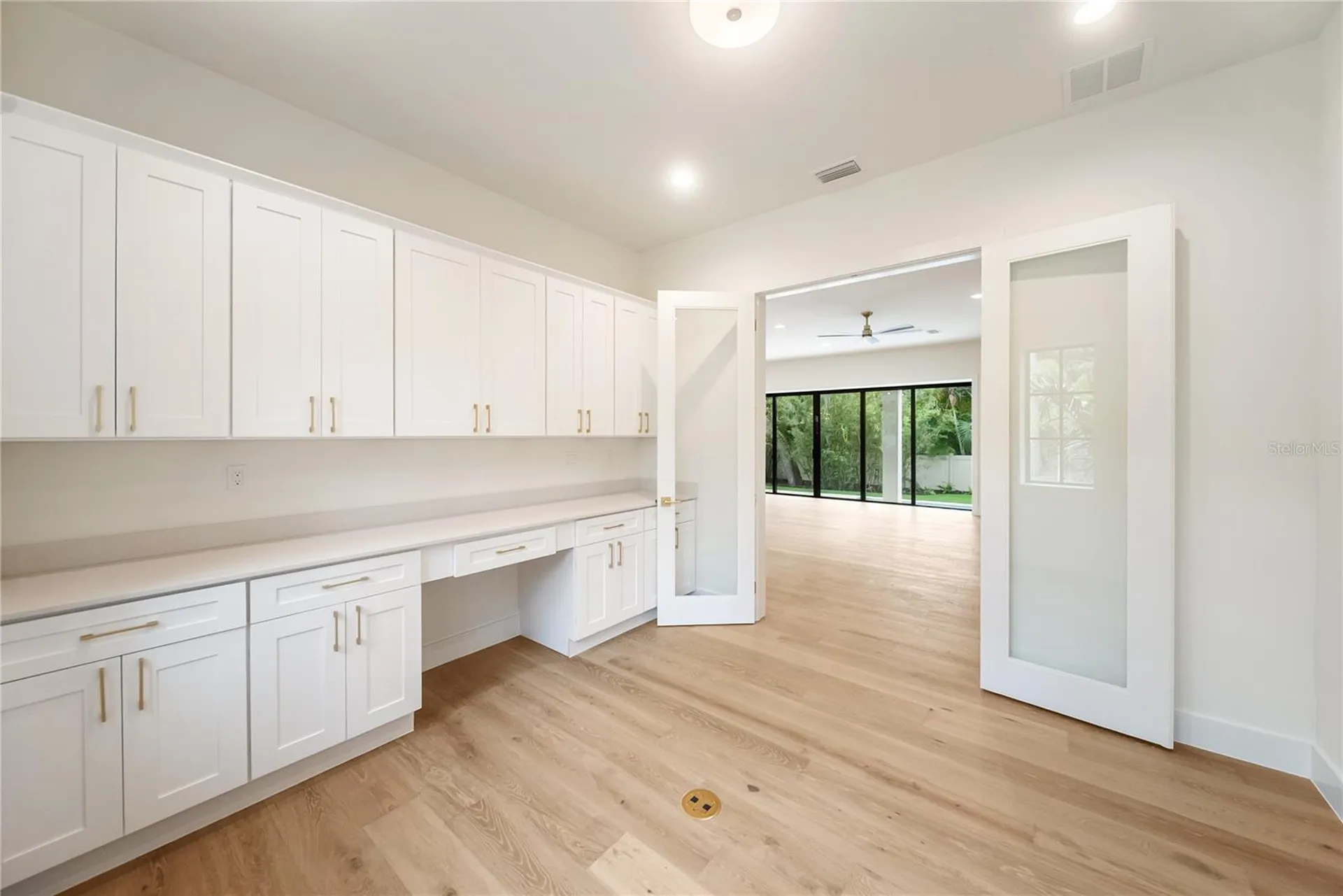 3800 Flores Avenue Sarasota FL 34239