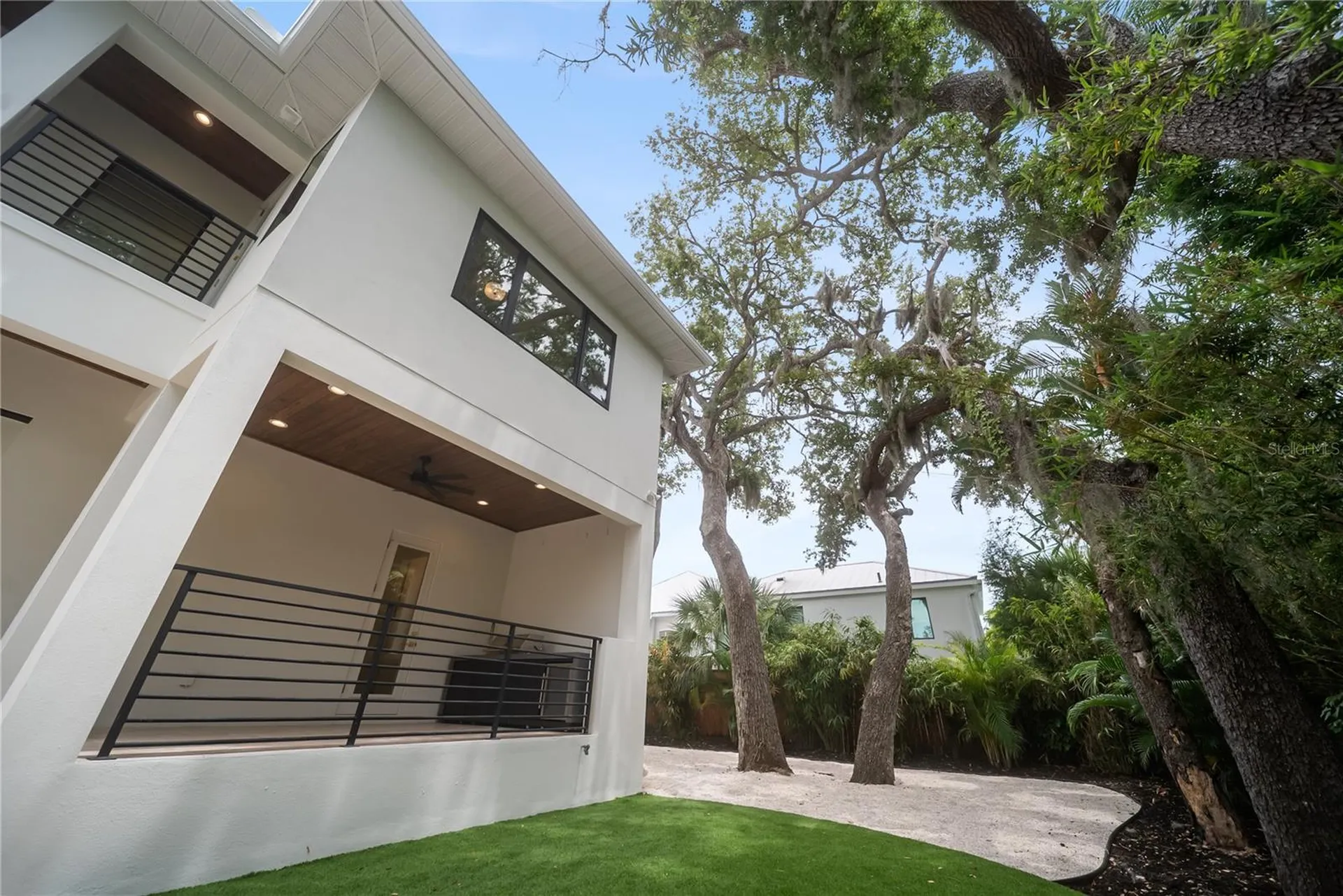 3800 Flores Avenue Sarasota FL 34239