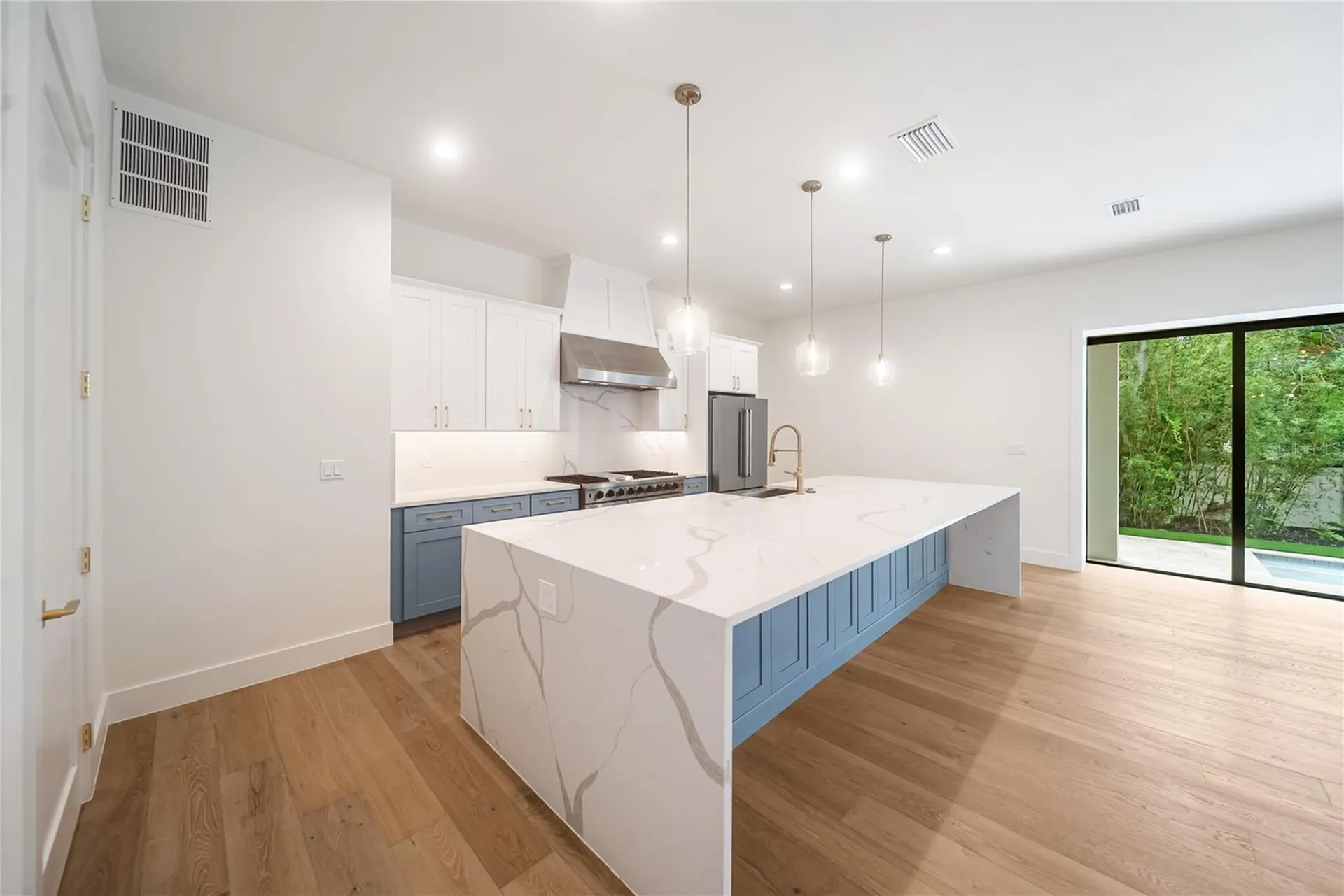 3800 Flores Avenue Sarasota FL 34239