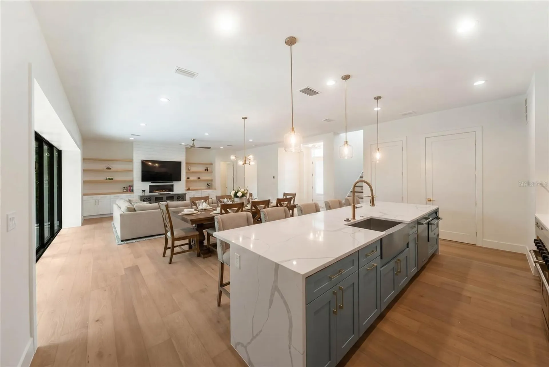 3800 Flores Avenue Sarasota FL 34239