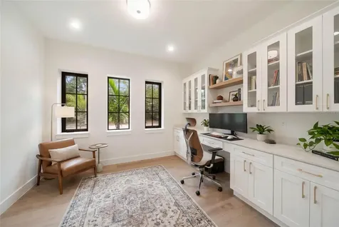 3800 Flores Avenue Sarasota FL 34239