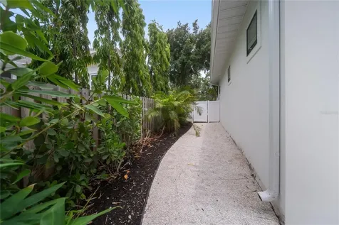 3800 Flores Avenue Sarasota FL 34239