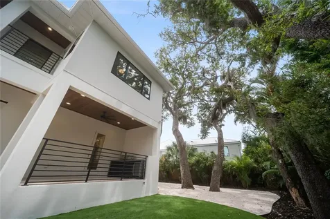 3800 Flores Avenue Sarasota FL 34239