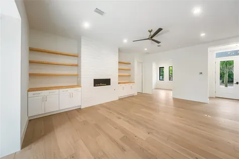 3800 Flores Avenue Sarasota FL 34239