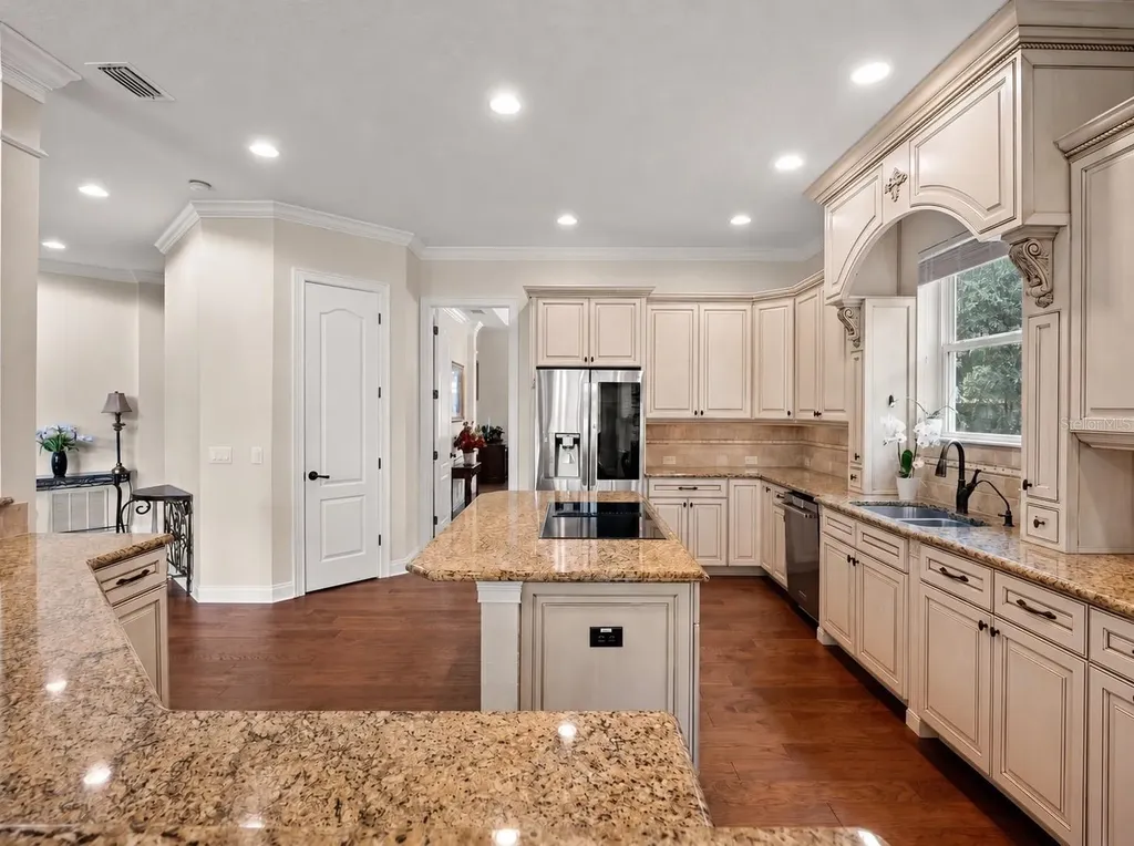 25622 Hawks Run Lane Sorrento FL 32776