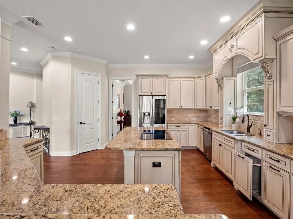 25622 Hawks Run Lane Sorrento FL 32776