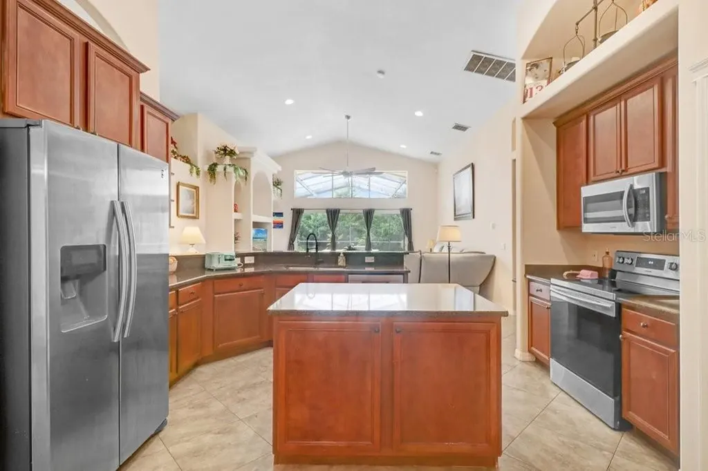6803 Cromwell Garden Drive Apollo Beach FL 33572